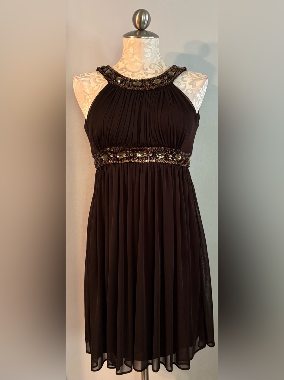 Cache Brown Embellished
Chiffon Flowy Halter Dress
Cocktail Lined Size 2